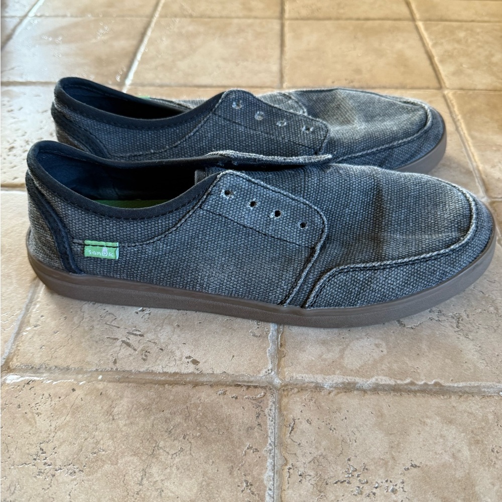 Sanuk skate shoes